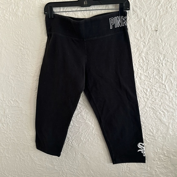 Victoria’s Secret Pink White Sox Sequin Bling Black Cropped Capri Leggings MLB M - Picture 2 of 7